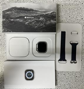 Apple Watch Ultra GPS + Cellular 49mm Titanium with Midnight Ocean